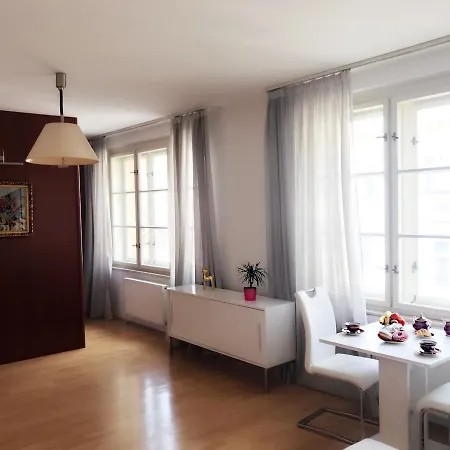 Old Town Square Brand New Appartement