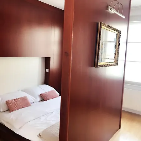 Appartement Old Town Square Brand New Praag